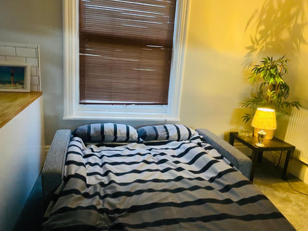 1 Bedroom Spacious Apartment Lytham St. Annes Eksteriør bilde