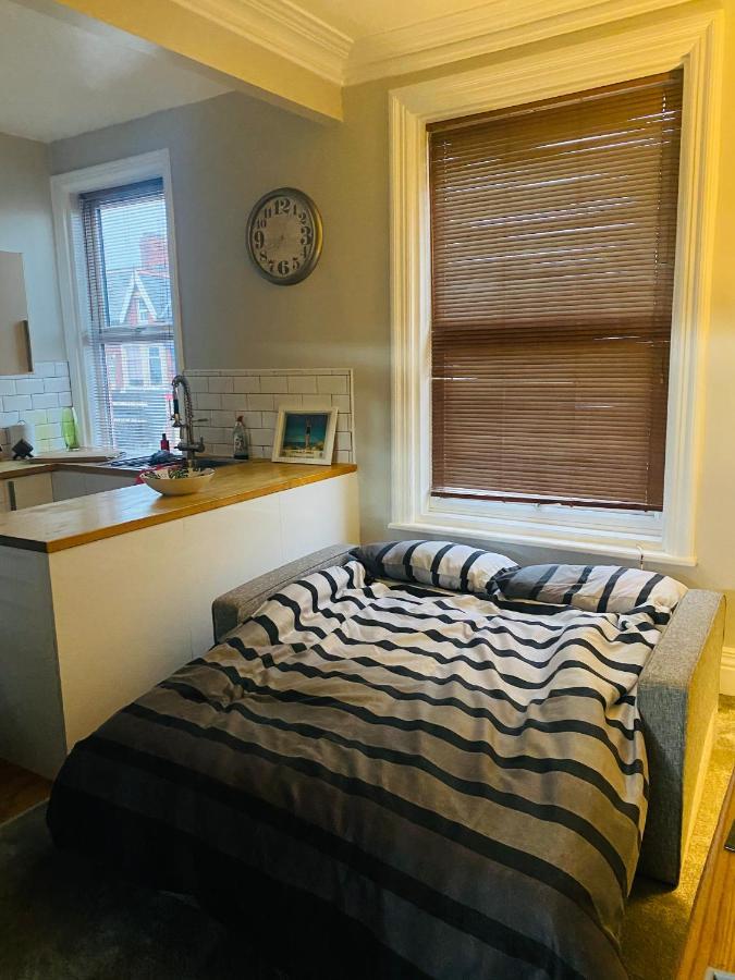 1 Bedroom Spacious Apartment Lytham St. Annes Eksteriør bilde